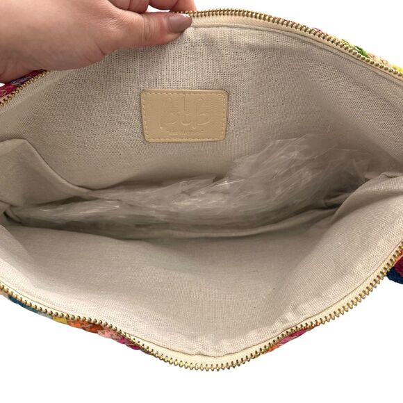 BTB LOS ANGELES Rainbow Straw Clutch NWOT - Picture 3 of 4